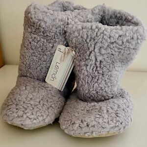 🆕 Cute Lemon Soft Gray Slippers